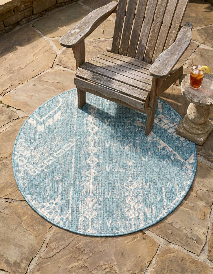 Detail image of 3' x 3' Easy-Clean Bohemian Indoor / Outdoor Round Rug