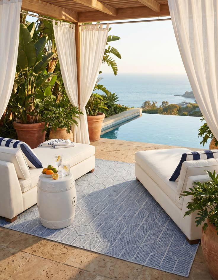 Detail image of 7' 10 x 7' 10 Easy-Clean Trellis Indoor / Outdoor Square Rug