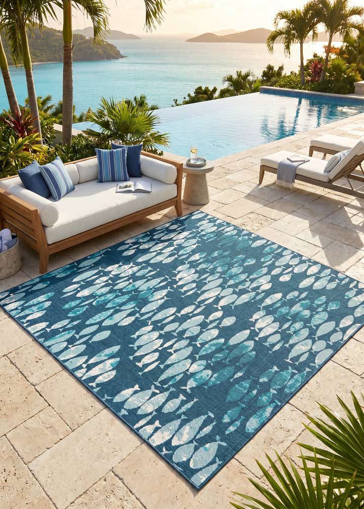 7' 10 x 7' 10 Easy-Clean Coastal Indoor / Outdoor Square Rug