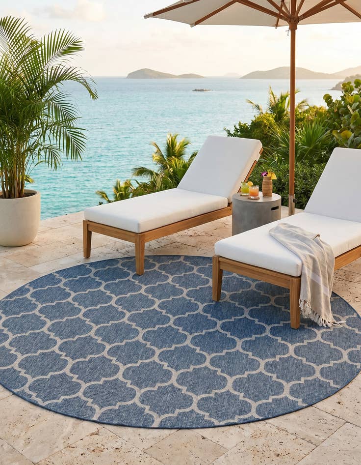 Detail image of 10' x 10' Easy-Clean Trellis Indoor / Outdoor Round Rug