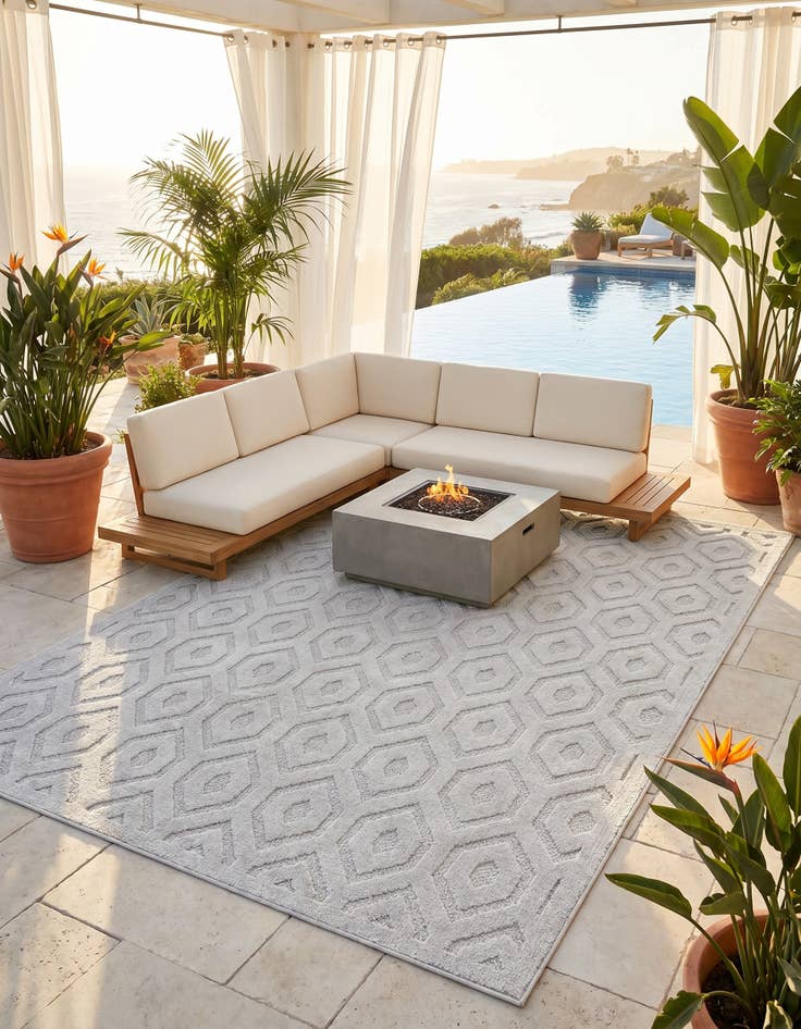 Detail image of 6' x 9' Easy-Clean Trellis Textured Indoor / Outdoor Rug