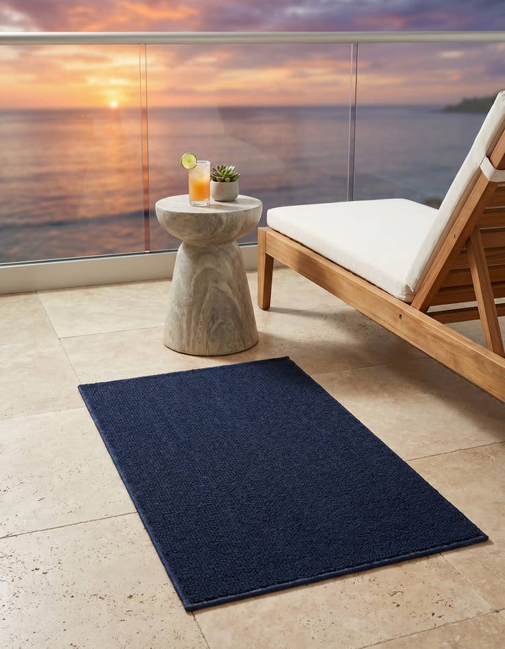 Detail image of 2' x 3' 1 Easy-Clean Solid Indoor / Outdoor Rug