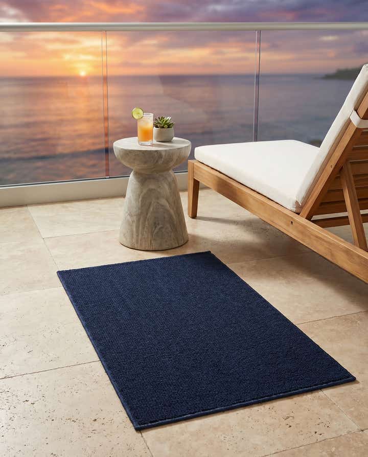 2' x 3' 1 Easy-Clean Solid Indoor / Outdoor Rug