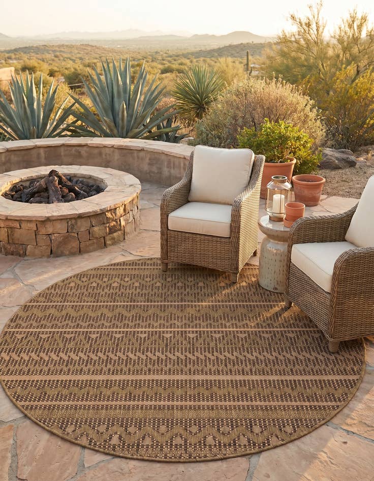 Detail image of 6' x 6' Easy-Clean Modern Indoor / Outdoor Round Rug