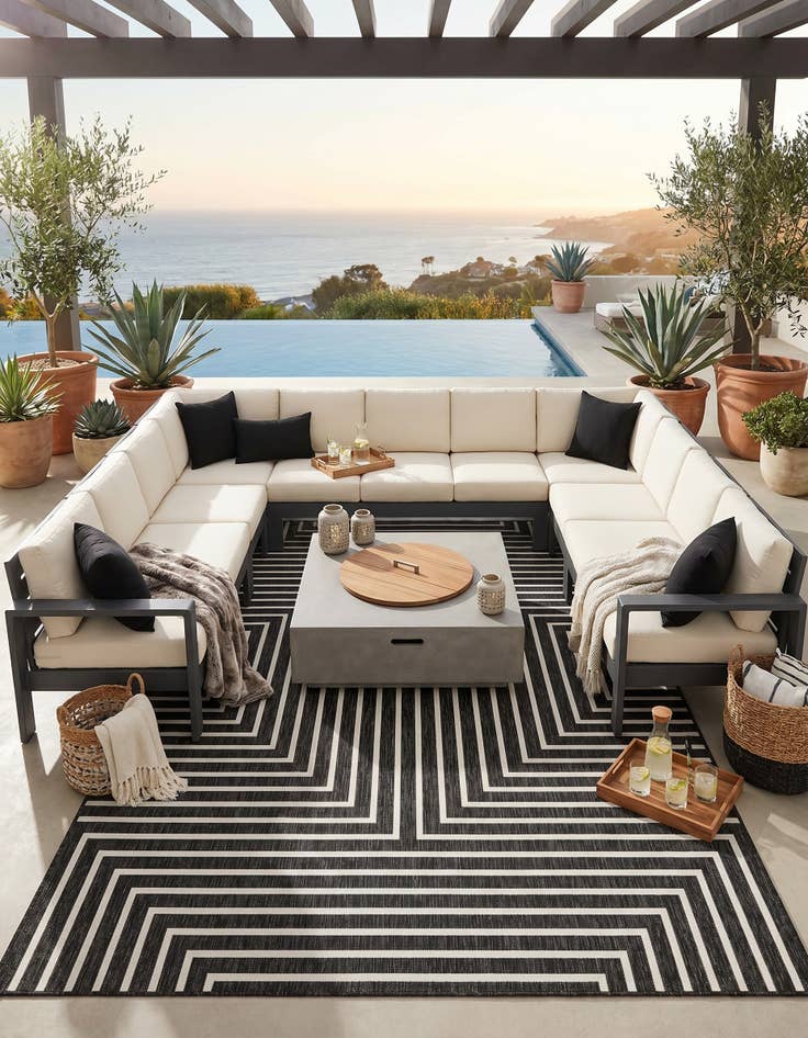 Detail image of 7' x 10' Easy-Clean Modern Indoor / Outdoor Rug