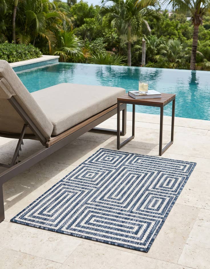 Detail image of 2' x 3' Easy-Clean Modern Indoor / Outdoor Rug