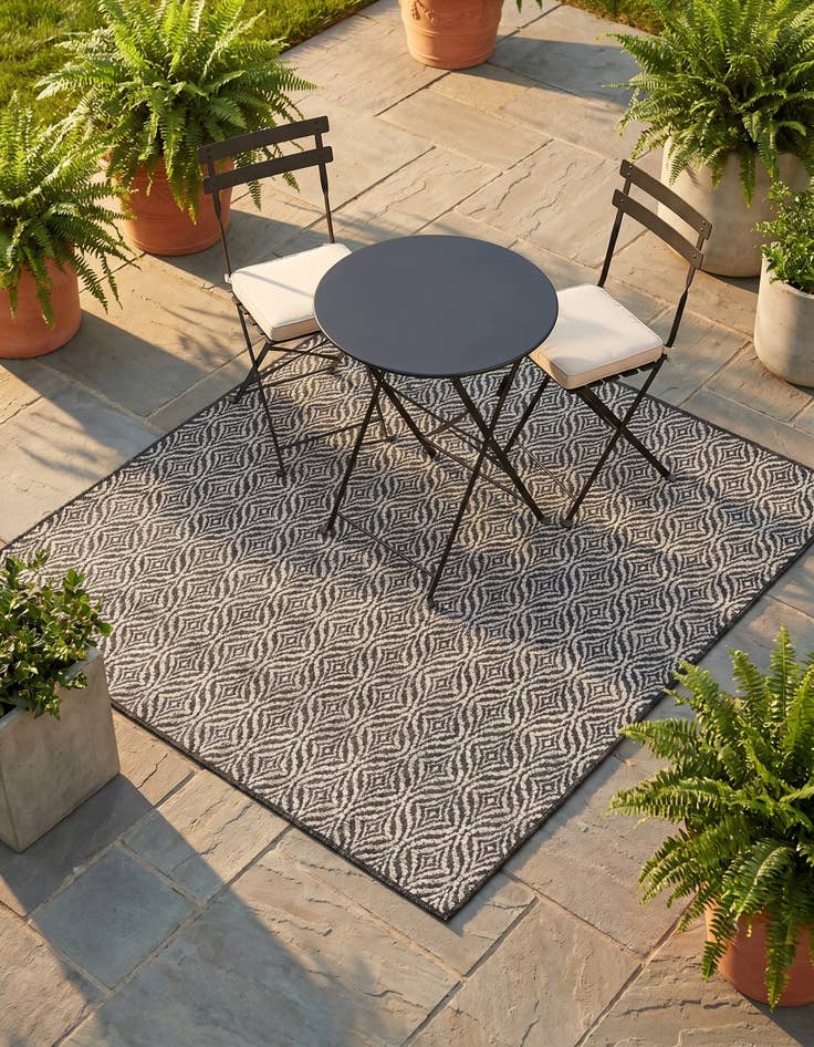 Detail image of 5' 3 x 5' 3 Easy-Clean Lattice Indoor / Outdoor Square Rug