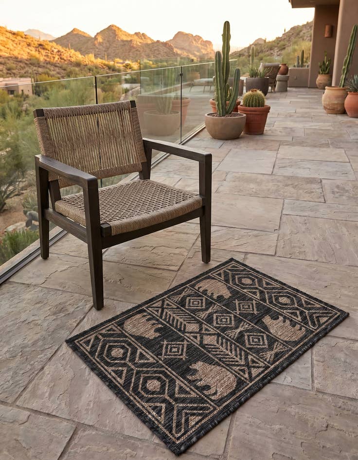 Detail image of 2' x 3' Easy-Clean Southwestern Indoor / Outdoor Rug