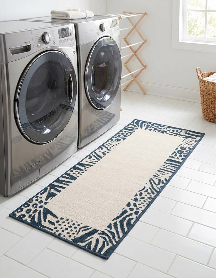 Detail image of 2' x 5' Easy-Clean Safari Indoor / Outdoor Runner Rug