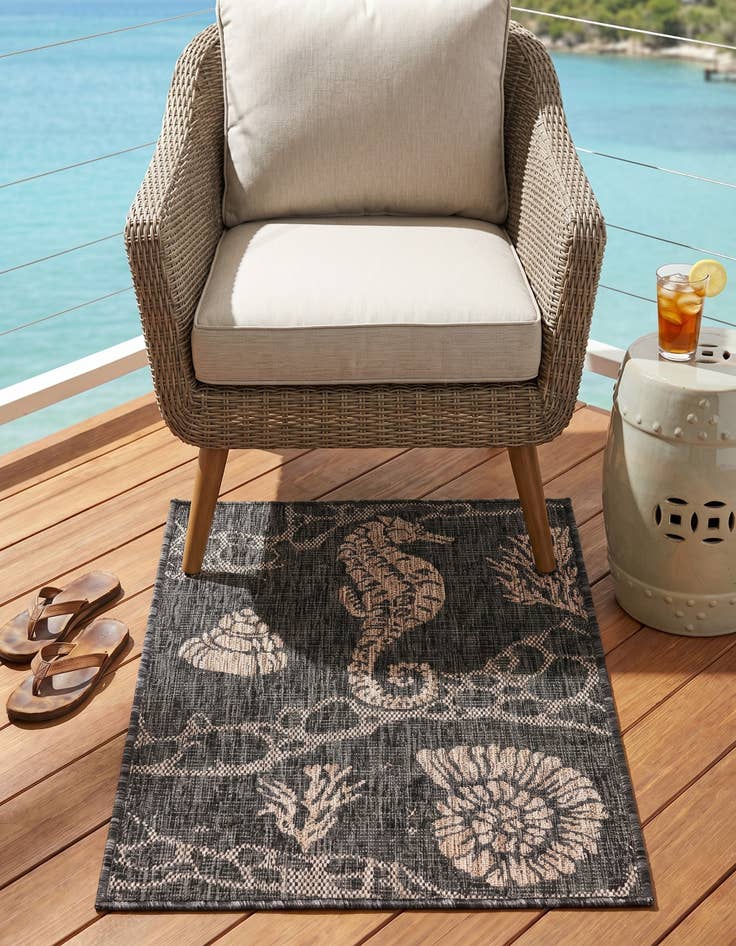 Detail image of 2' x 3' Easy-Clean Coastal Indoor / Outdoor Rug