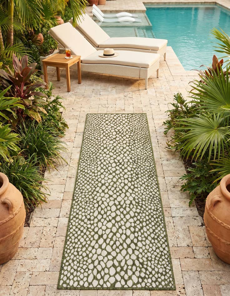Detail image of 2' x 6' Easy-Clean Jill Zarin Cape Town Indoor / Outdoor Runner Rug