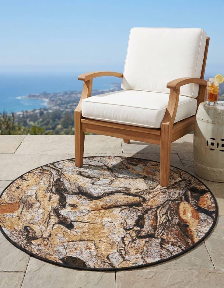 Detail image of 3' x 3' Easy-Clean Modern Indoor / Outdoor Round Rug