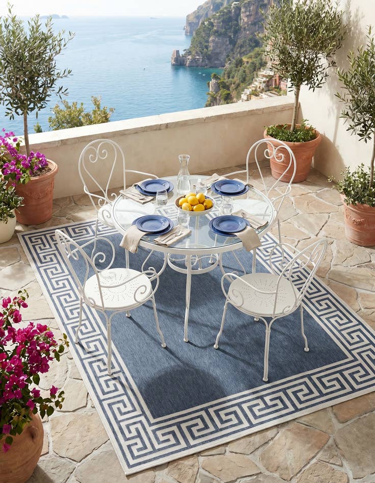 Detail image of 7' 10 x 10' Easy-Clean Coastal Indoor / Outdoor Rug