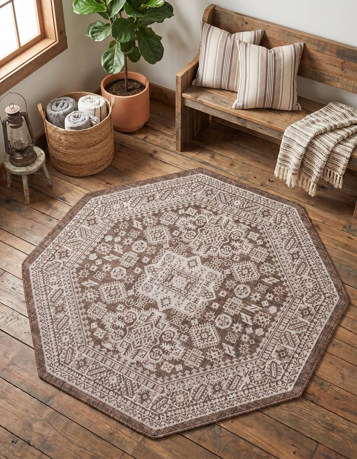 Detail image of 5' 3 x 5' 3 Easy-Clean Aztec Indoor / Outdoor Octagon Rug