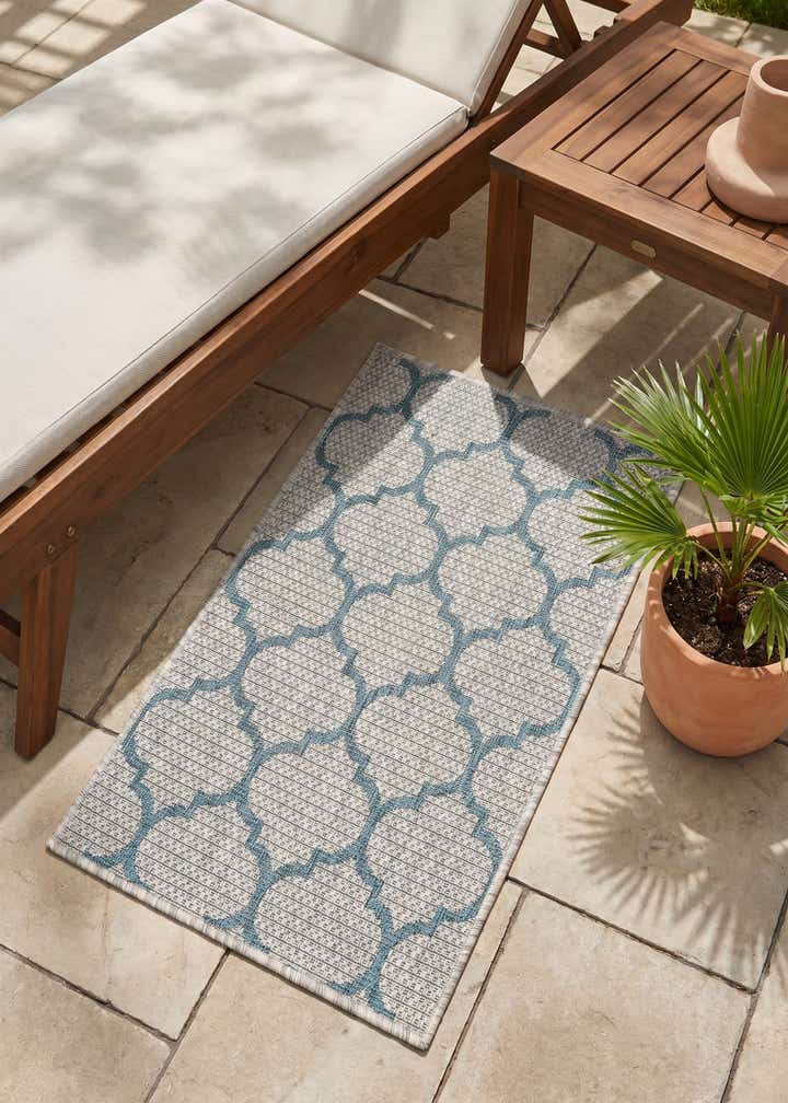 2' x 3' 1 Easy-Clean Trellis Indoor / Outdoor Rug