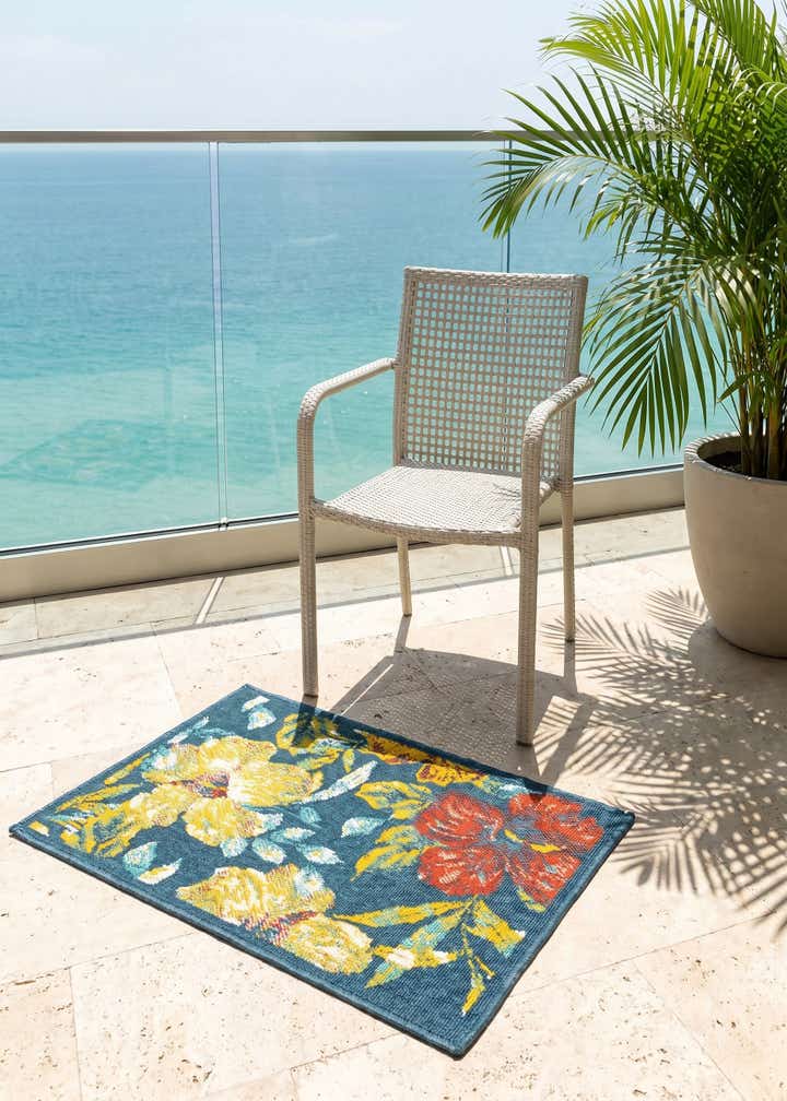 2' x 3' Easy-Clean Coastal Indoor / Outdoor Rug