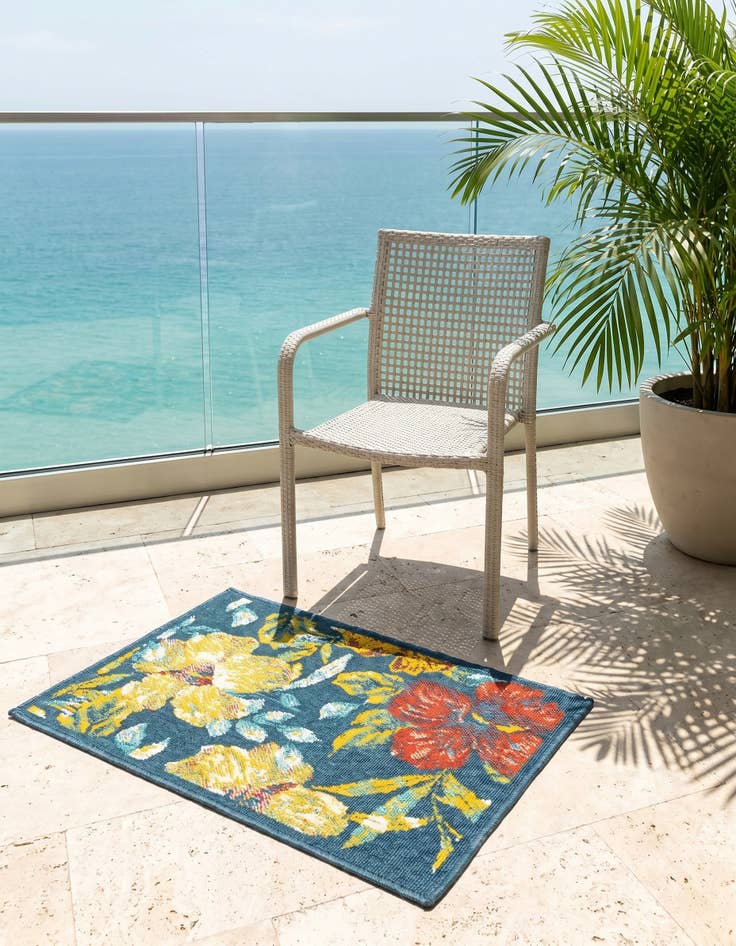 Detail image of 2' x 3' Easy-Clean Coastal Indoor / Outdoor Rug