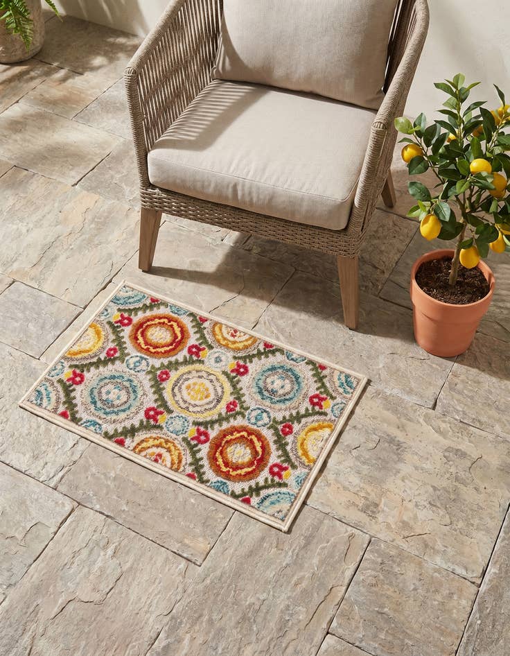 Detail image of 2' x 3' Easy-Clean Casablanca Indoor / Outdoor Rug