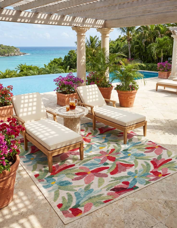 Detail image of 7' 10 x 7' 10 Easy-Clean Casablanca Indoor / Outdoor Square Rug