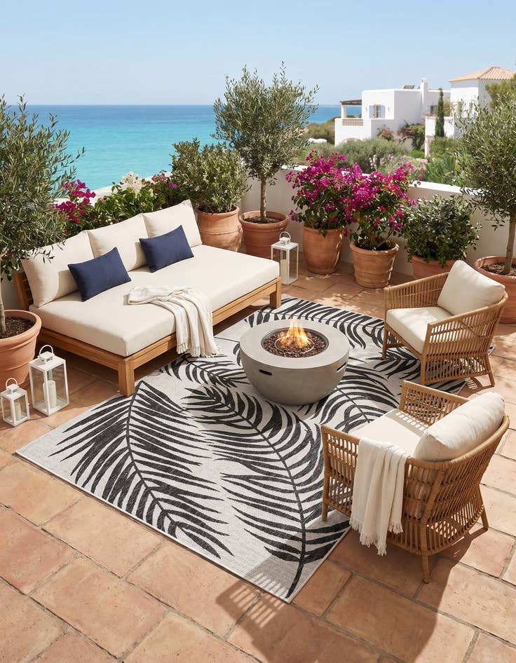 Detail image of 6' x 9' Easy-Clean Botanical Indoor / Outdoor Rug