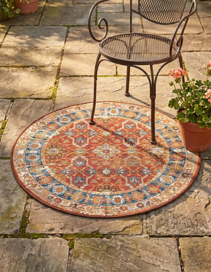 Detail image of 3' x 3' Easy-Clean Traditional Indoor / Outdoor Round Rug
