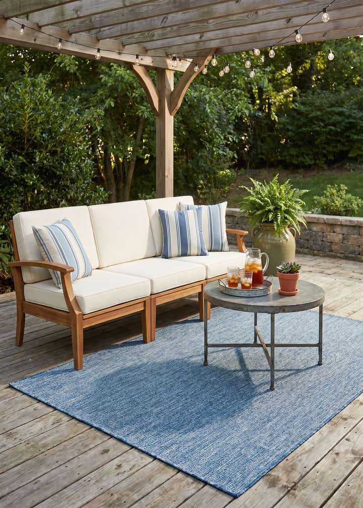 5' 3 x 8' Easy-Clean Solid Indoor / Outdoor Rug