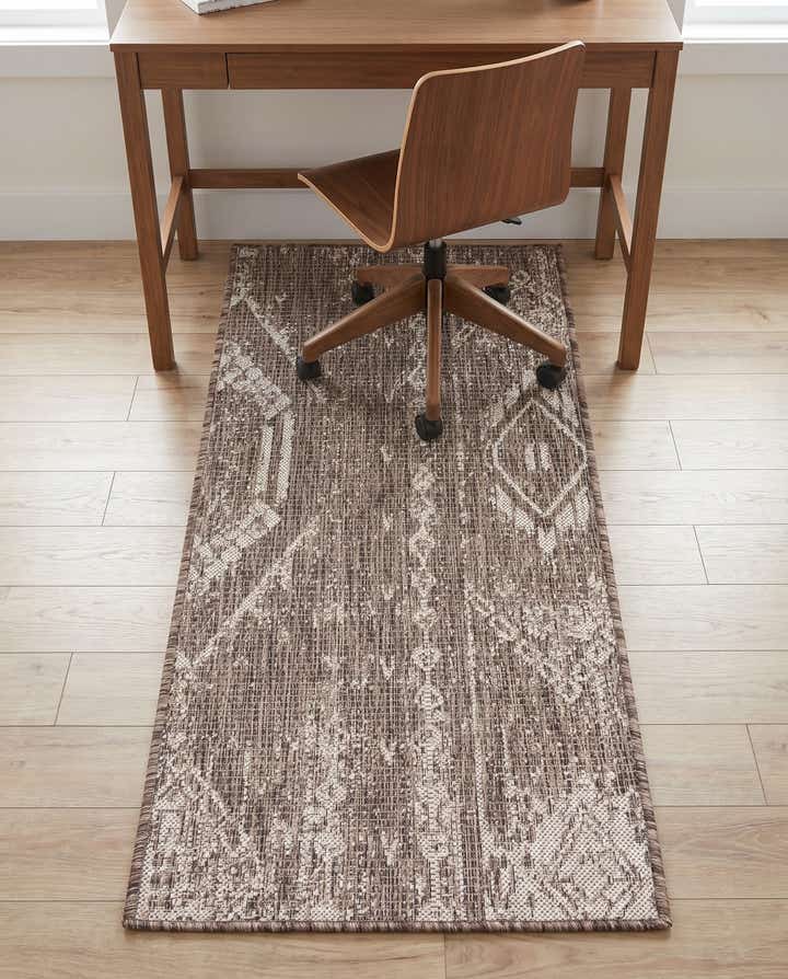 2' x 4' Easy-Clean Bohemian Indoor / Outdoor Runner Rug