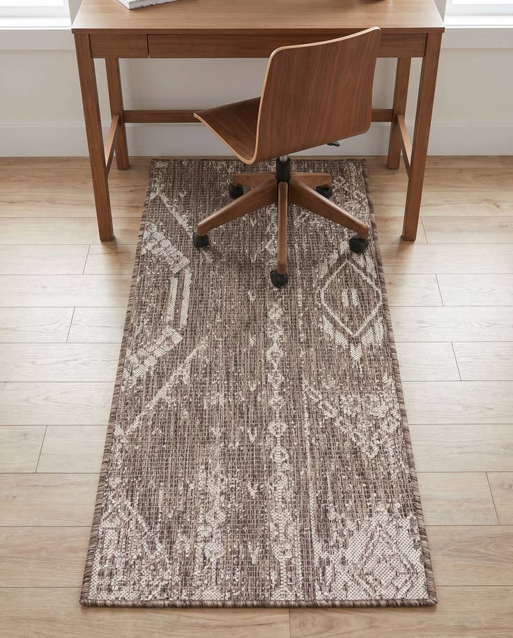 Detail image of 2' x 4' Easy-Clean Bohemian Indoor / Outdoor Runner Rug