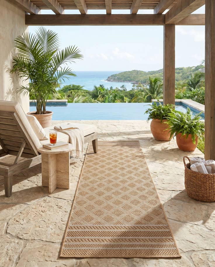 Detail image of 2' x 6' 1 Easy-Clean Lattice Indoor / Outdoor Runner Rug