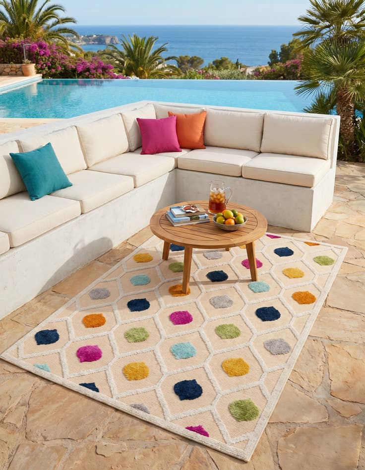 Detail image of 4' x 6' Easy-Clean Aruba Indoor / Outdoor Rug