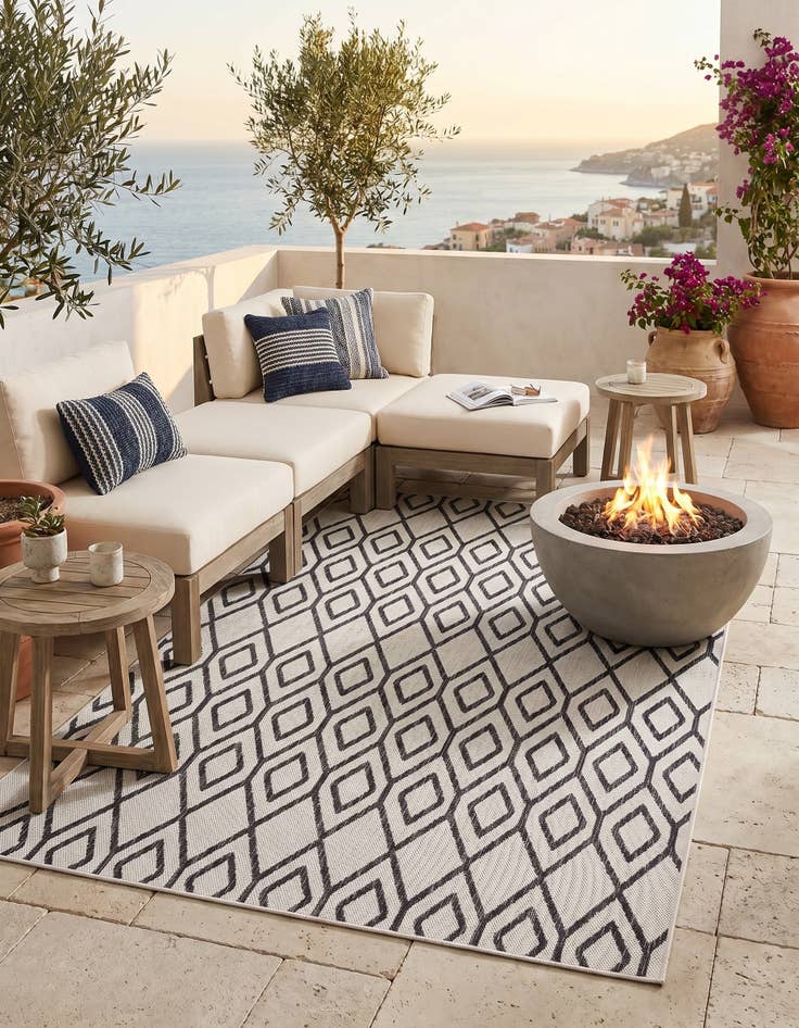 Detail image of 5' 3 x 8' Easy-Clean Jill Zarin Turks and Caicos Indoor / Outdoor Rug