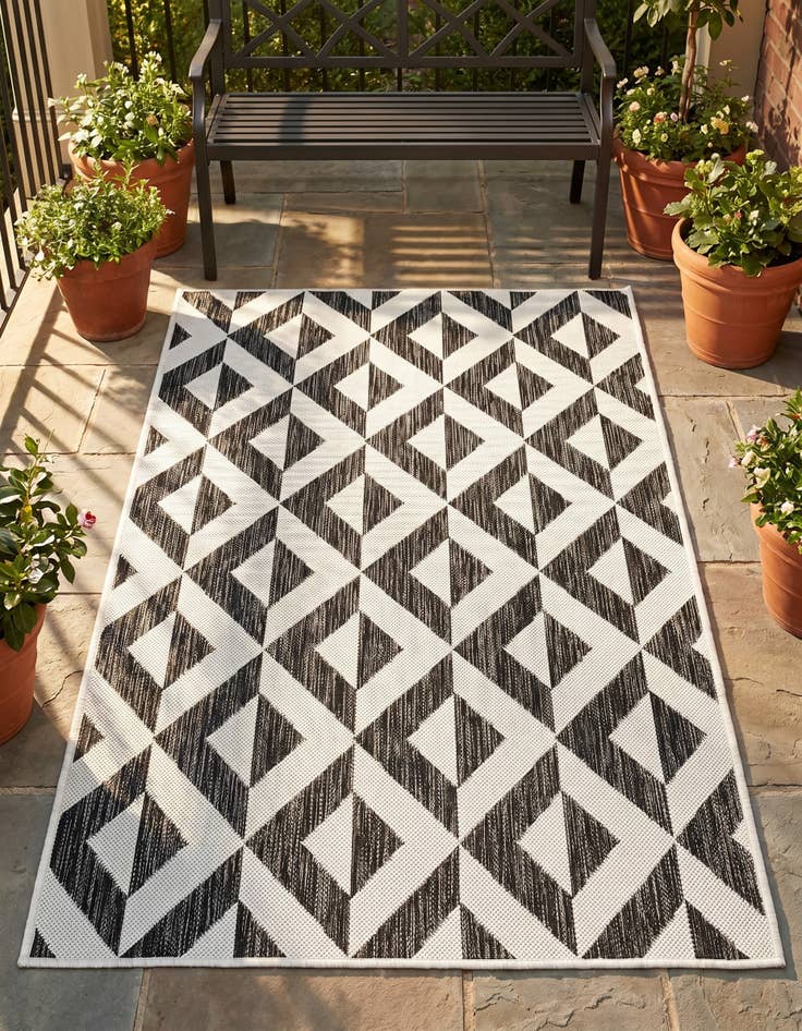 Detail image of 3' x 5' 3 Easy-Clean Jill Zarin Napa Indoor / Outdoor Rug
