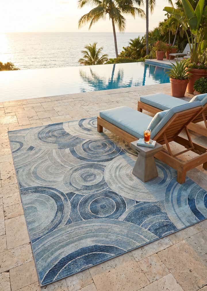 5' 3 x 8' Easy-Clean Modern Indoor / Outdoor Rug