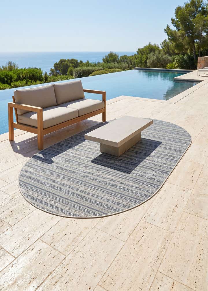 5' 3 x 8' Easy-Clean Striped Indoor / Outdoor Oval Rug