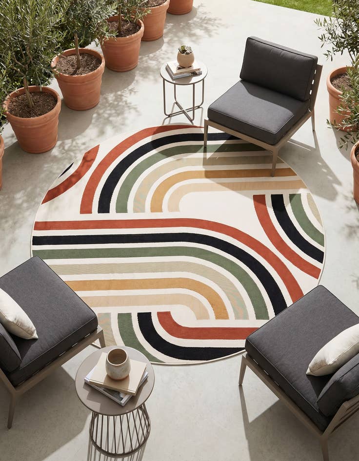Detail image of 7' 10 x 7' 10 Easy-Clean Modern Indoor / Outdoor Round Rug