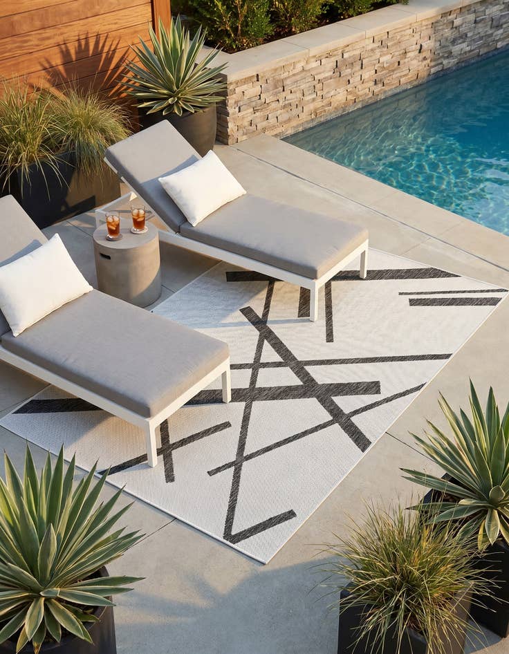 Detail image of 4' x 6' Easy-Clean Modern Indoor / Outdoor Rug