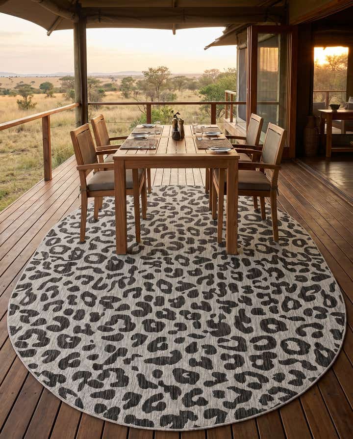 7' 10 x 10' Easy-Clean Safari Indoor / Outdoor Oval Rug