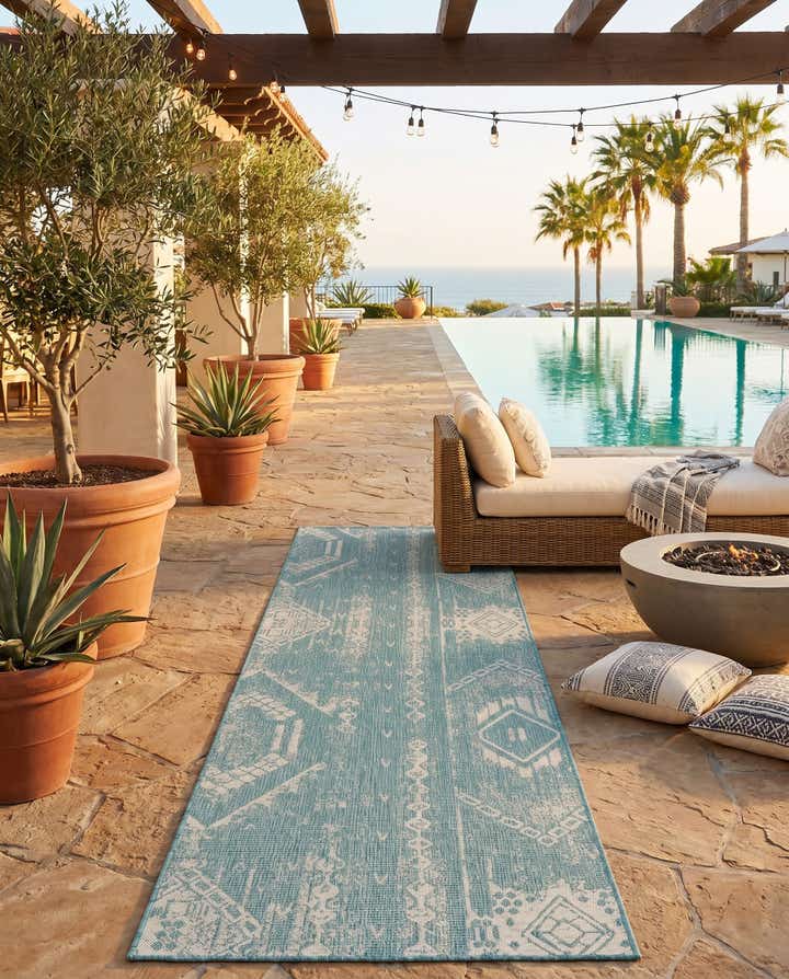 2' 7 x 12' Easy-Clean Bohemian Indoor / Outdoor Runner Rug