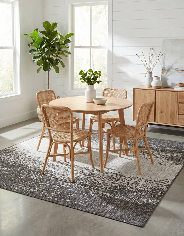 Detail image of 7' 10 x 7' 10 Easy-Clean Modern Indoor / Outdoor Square Rug