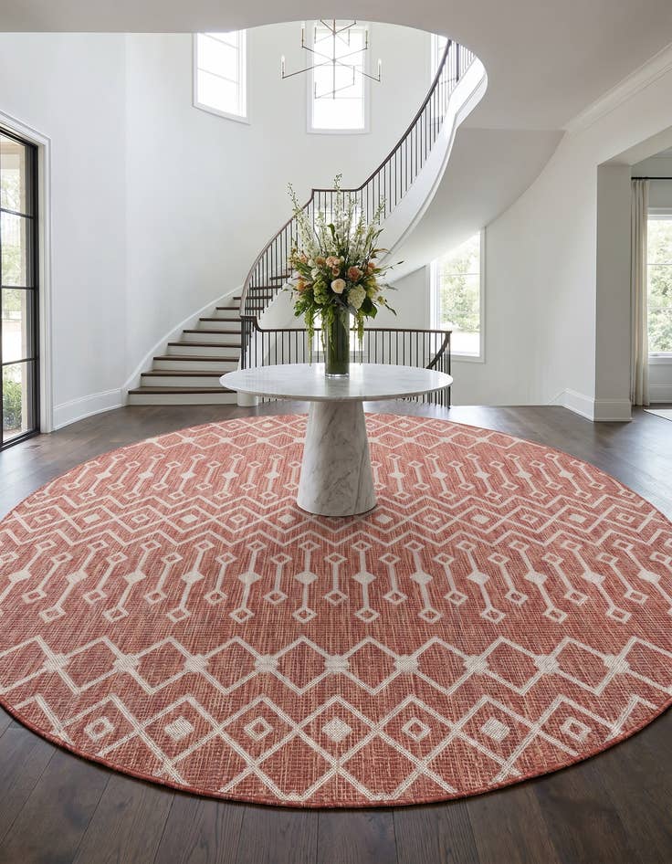 Detail image of 13' x 13' Easy-Clean Lattice Indoor / Outdoor Round Rug