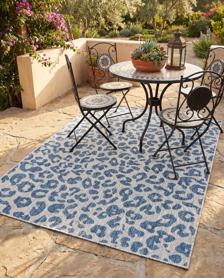 Detail image of 5' 3 x 7' Easy-Clean Safari Indoor / Outdoor Rug
