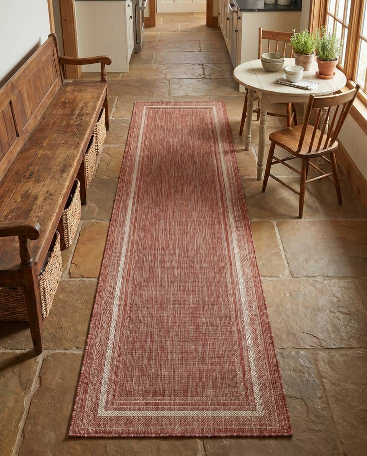 Detail image of 2' 7 x 10' Easy-Clean Border Indoor / Outdoor Runner Rug
