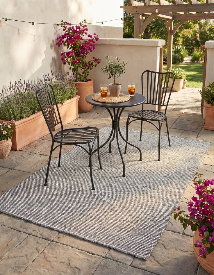 Detail image of 4' 1 x 6' 1 Easy-Clean Jill Zarin Palm Springs Indoor / Outdoor Rug