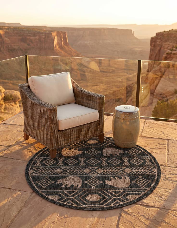 Detail image of 3' x 3' Easy-Clean Southwestern Indoor / Outdoor Round Rug