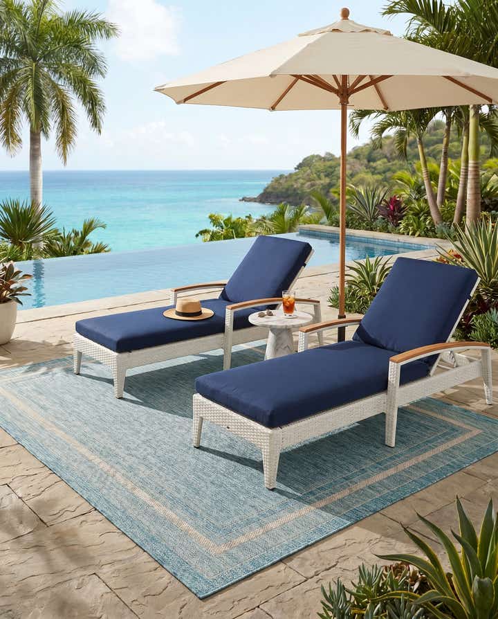 5' 3 x 8' Easy-Clean Border Indoor / Outdoor Rug