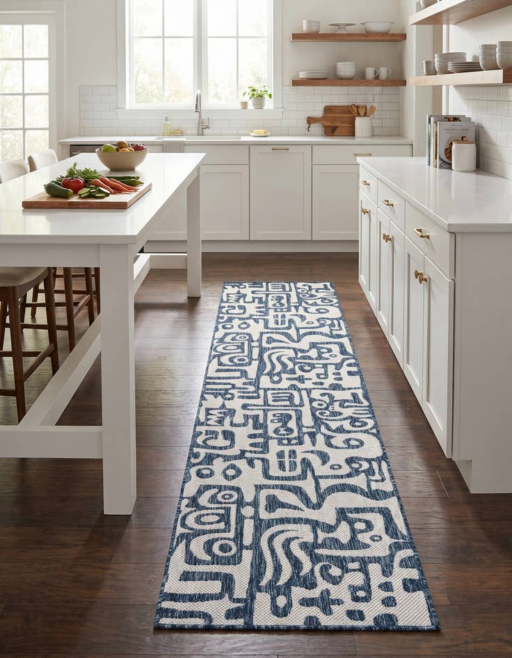 Detail image of 2' 7 x 12' Easy-Clean Modern Indoor / Outdoor Runner Rug