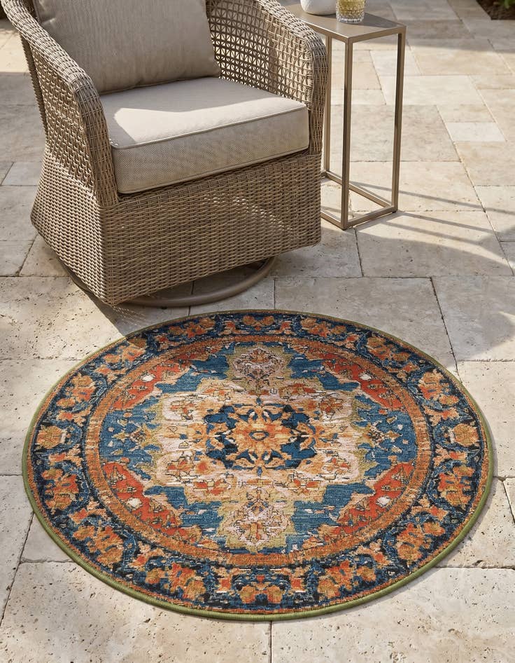 Detail image of 3' x 3' Easy-Clean Traditional Indoor / Outdoor Round Rug