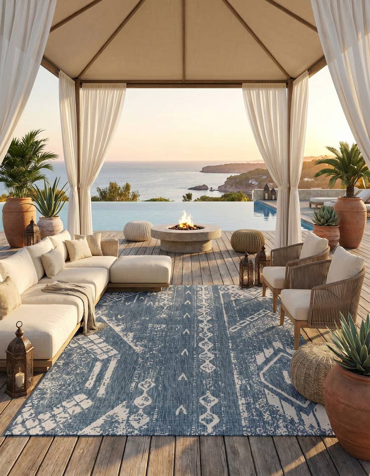 Detail image of 7' x 10' Easy-Clean Bohemian Indoor / Outdoor Rug