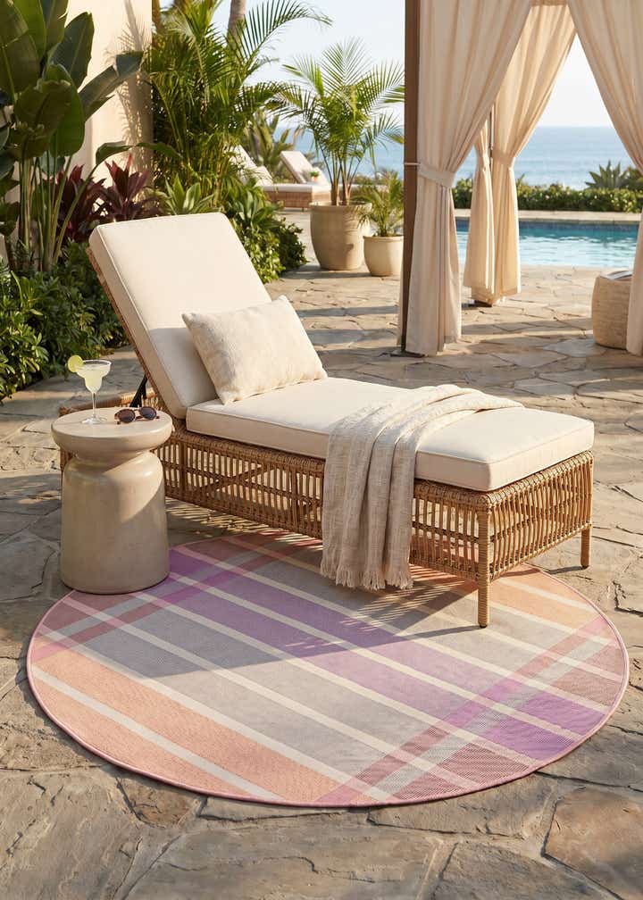 4' x 4' Easy-Clean Striped Indoor / Outdoor Round Rug
