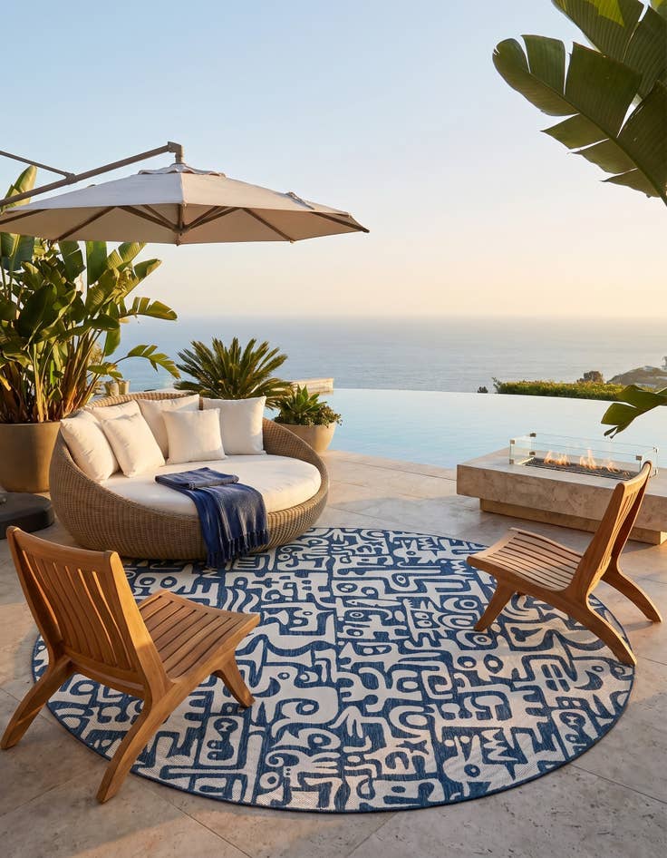 Detail image of 13' x 13' Easy-Clean Modern Indoor / Outdoor Round Rug